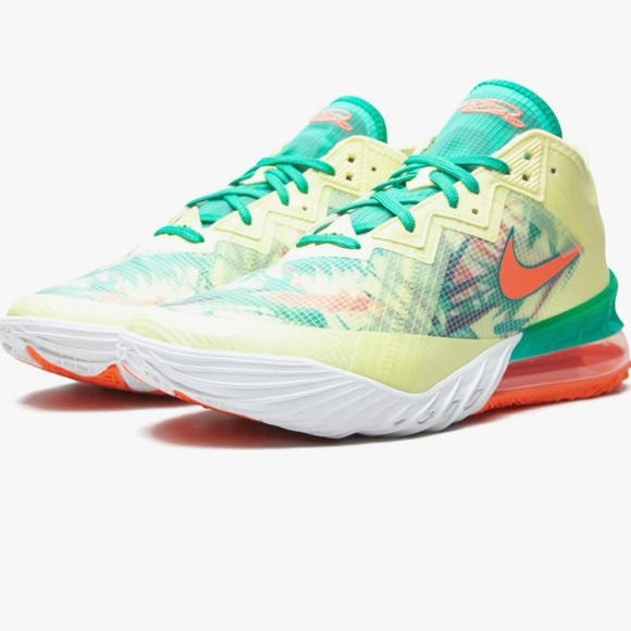 Nike LeBron Men’s size 12 - Picture 9 of 10